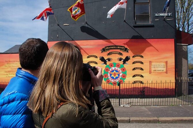 2 Hours Republican & Loyalist Mural Black Taxi Tour from Belfast - Shankill Road and the Loyalist viewpoint