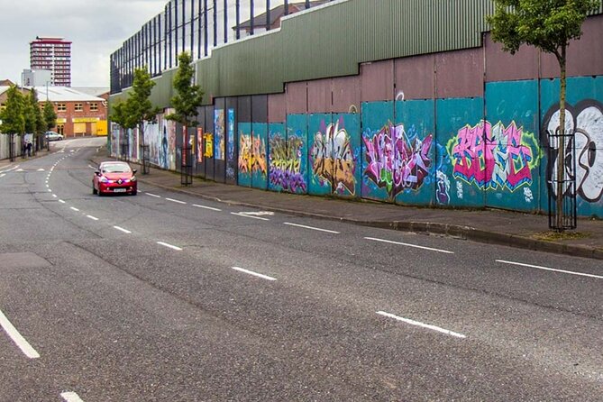 4 Hours Private Belfast City Tours - The Peace Wall in 30 minutes