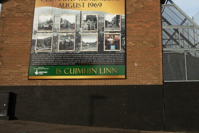 4 Hours Private Belfast City Tours - Reading Belfast through its murals