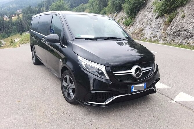 Belfast City Airport (BHD) to Belfast Accommodation - Arrival Private Transfer - Clean vehicles and practical accessibility details