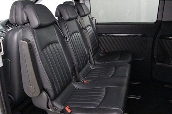 Belfast city transfer to Dublin city transfers 1-7 people private chauffeur - What this Belfast and Dublin transfer actually provides