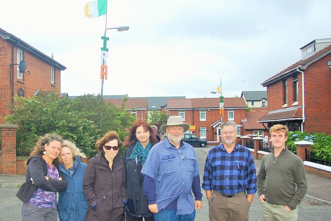 Belfast history of terror & mural 1 hr express private taxi tour - A republican memorial on the side streets
