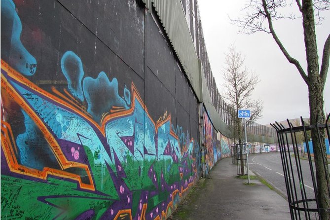 Belfast Murals Taxi Tour - Private vehicle, pickup, and practical value