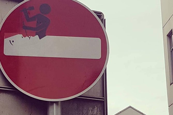 Belfast Music and Street Art Small Group Guided Experience - Why this Belfast evening walk feels different