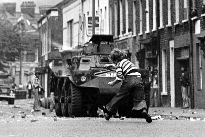 Belfast Political Tour-Conflicting Stories Walking Tour - Shankill Road and the Loyalist Story