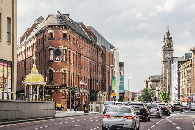 Belfast Private Walking Tour with a Local - Starting at Victoria Square