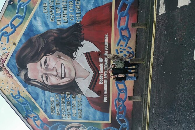 Belfast's Political Mural Taxi Tour - Pickup, timing, and practical details