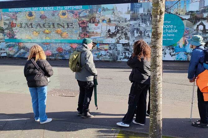 Belfast Troubles Tour: Walls and Bridges - Cathedral Quarter and the Belfast Entries