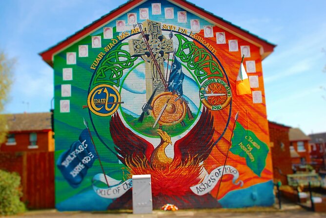 Bobby Sands Grave 2 Hour In-depth Republican Tour - Inside the Republican Museum
