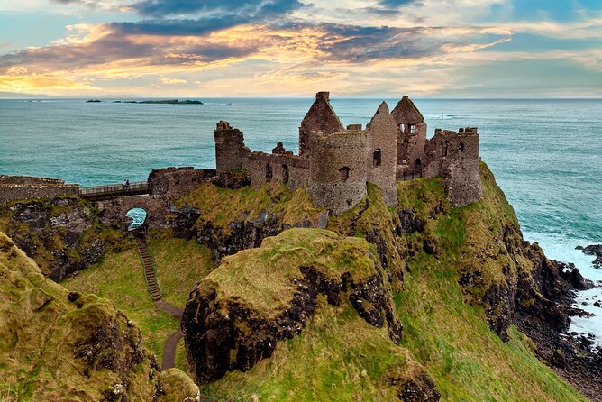 Enchanted Shores: Belfast to Giant’s Causeway - A long day from Belfast to the north coast