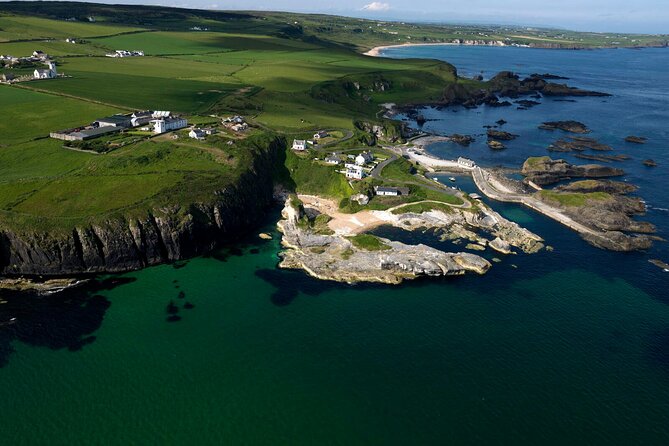 Full Day Private Luxury Tour of Causeway Coast (Giants Causeway) - Dunluce Castle: ruins above the sea