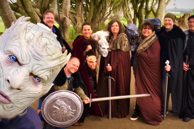 Game of thrones -Giants causeway luxury tour 9 hrs 25 locations - Kings Landing and the studio photo stop