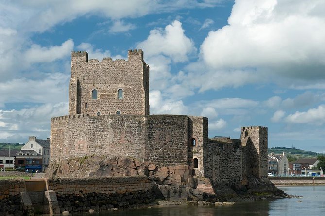 Giant’s Causeway and Titanic Experience from Belfast Port - Food, comfort, and physical demands