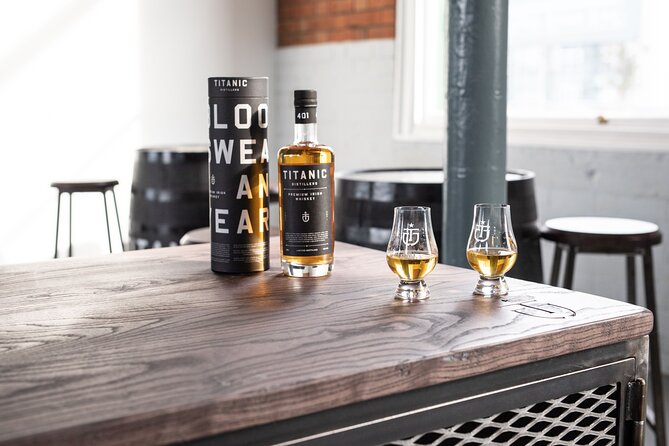 Giant's Causeway and Whisky Distillery tasting tour from Belfast - Guide style, group size, and the feel of the day