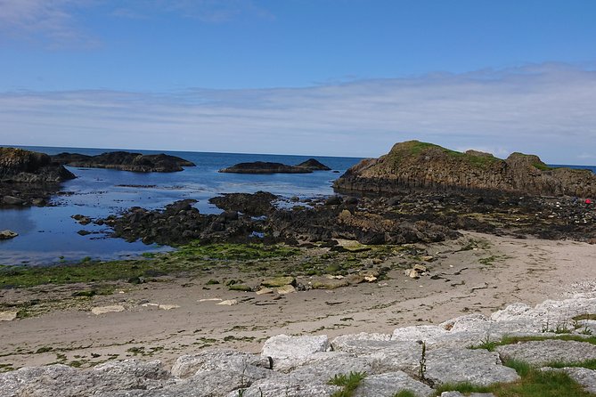 Giant's Causeway Tour - Ballintoy Harbour and a Proper Lunch Break