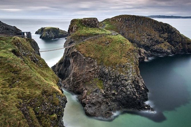 Giant's Causeway Tour from Belfast - Luxury Bus + Castles Tour - Dark Hedges, photographs, and the lunch break