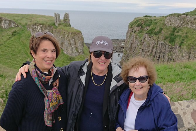 Giant's Causeway Tour - One Hour Beneath the Dark Hedges
