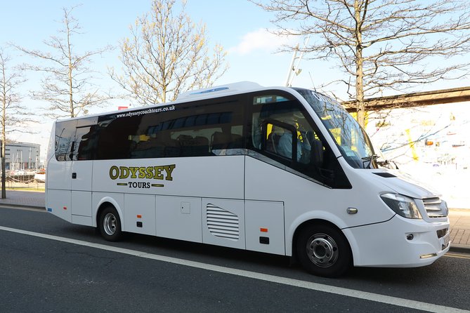 Guided Day Tour of Giant's Causeway from Belfast by Comfortable Coach - Dunluce Castle: ten minutes for a dramatic photograph
