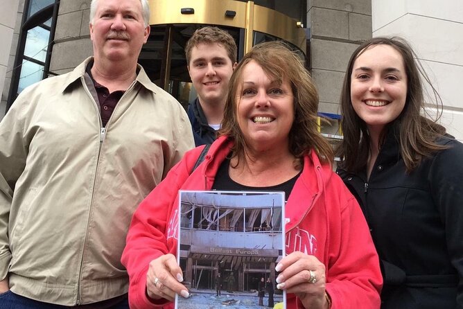 History of Belfast conflict and terror 1 hour black taxi tour - Why a black taxi is a useful way to see Belfast