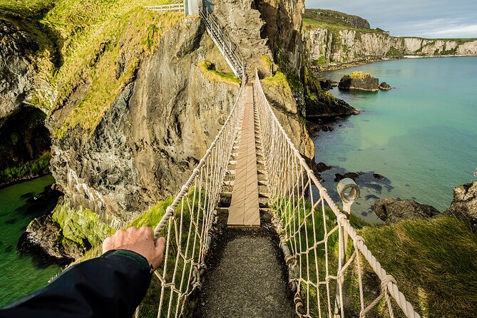 Luxury Giants Causeway Tour in Mercedes + FREE Belfast Mural Tour - Bushmills requires careful planning