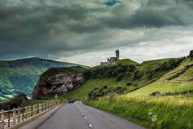 Northern Highlights Full-Day Guided Tour in Northern Ireland - Key points at a glance