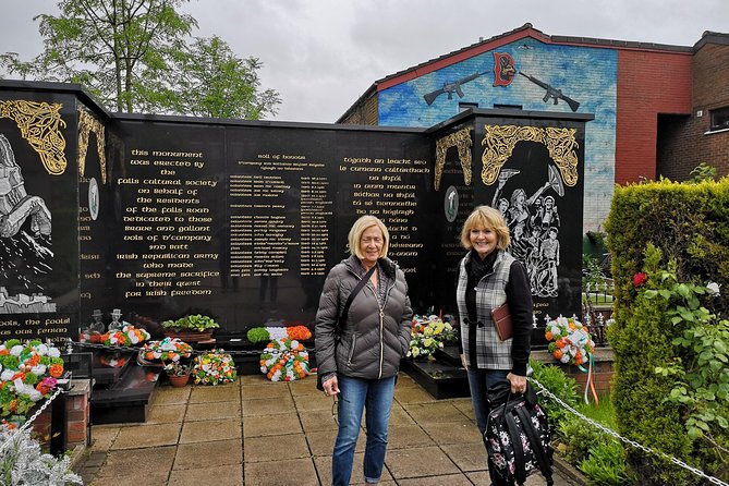 Official World Famous Belfast Taxi Tour ™ - How the route handles the Troubles