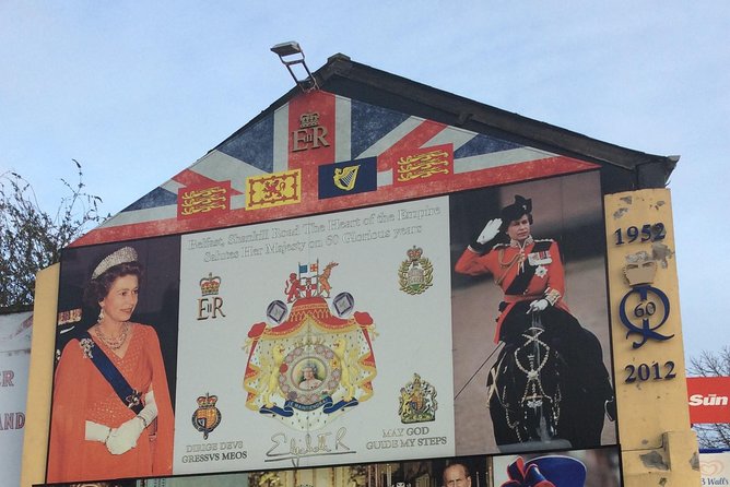 Peace Wall Taxi Tour - Shankill Road: hearing the Unionist viewpoint