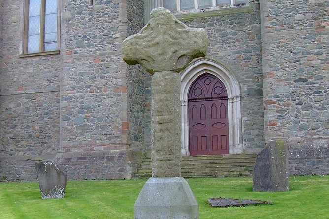 Private Ards Peninsula St Patrick Trail with Winterfell Strangford Lough Ferry - Inch Abbey and Struell Wells