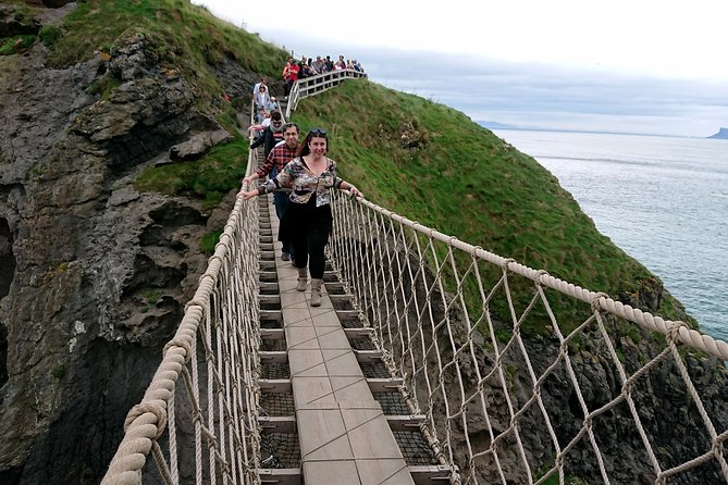 Private Giants Causeway Tour From Belfast Cruise Terminal - What the private vehicle adds