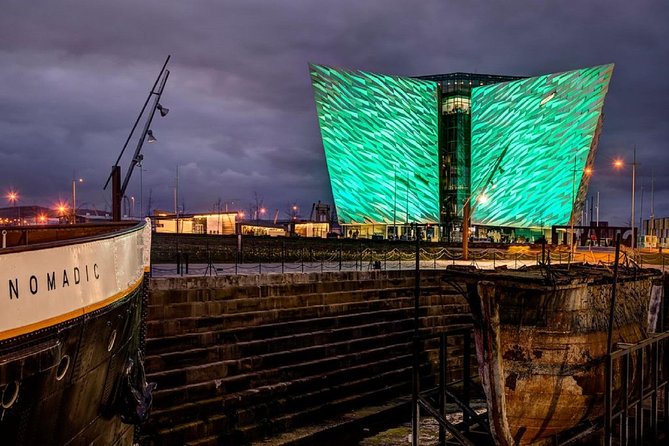 Shore Excursion from Belfast: Including Giants Causeway and Belfast City. - Guide quality and group size