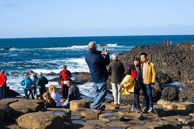 (Small Group) Shore Tour from Belfast: Giant's Causeway and Belfast Day Trip - What the Small Group Adds