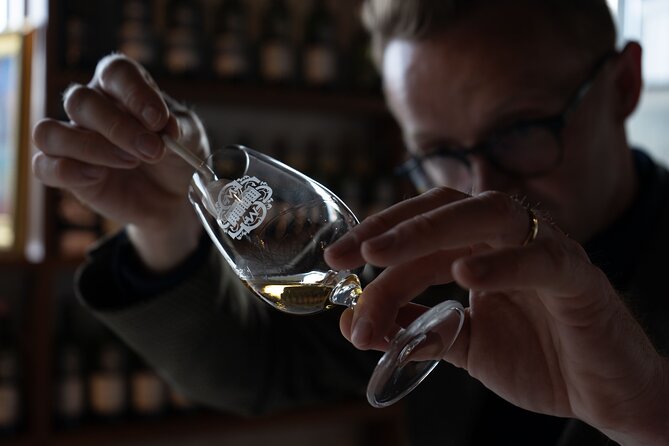 The Single Cask Whiskey Experience - Key Points Before You Book