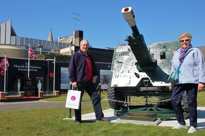 The Troubles and iconic award winning taxi 2hr private cab tour - Why a private taxi is the right way to see Belfast’s divided streets